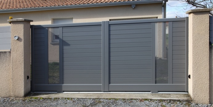Portail coulissant LC FERMETURES AUTOMATIQUES